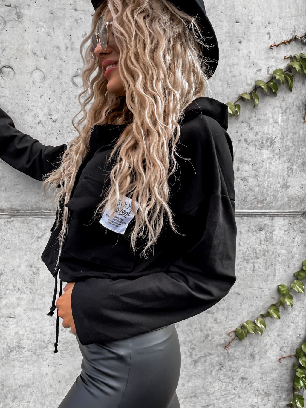 Černá mikina na knoflíky WRITE s kapucí | Erika Fashion
