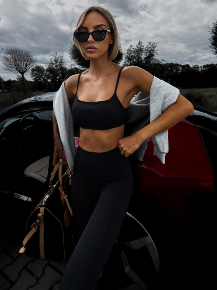 Černá sportovní podprsenka EMONIA na ramínka