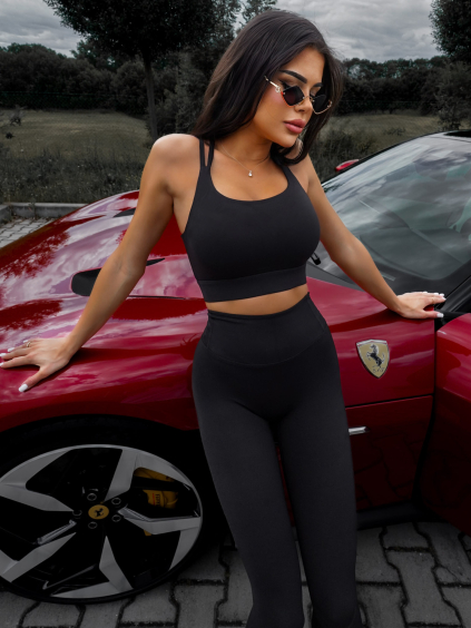 Černá sportovní podprsenka LAVIRA s překríženými zády