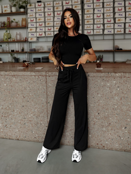 Černé sportovní široké tepláky XUZAL