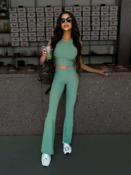 Zelené sportovní legíny ZETERA s push up efektem