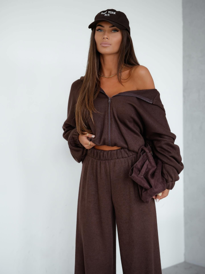 Tmavě hnědá luxusní široká tepláková souprava MATHUA