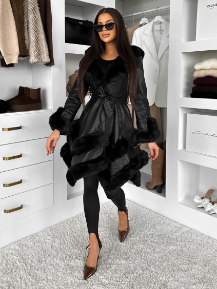 Černý koženkový kabát SALMORO s kožešinkou