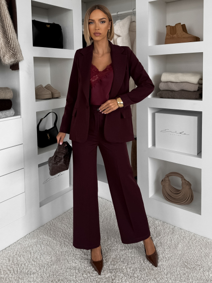 Vínový kalhotový elegantní kostýmek MIRANJO