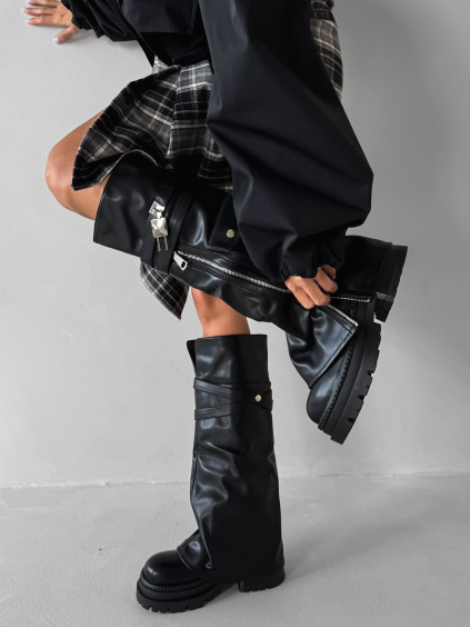 Černé stylové koženkové kozačky CORIN na platformě