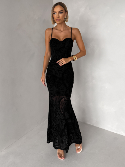 Černé dlouhé společenské šaty AVENZIA na ramínka