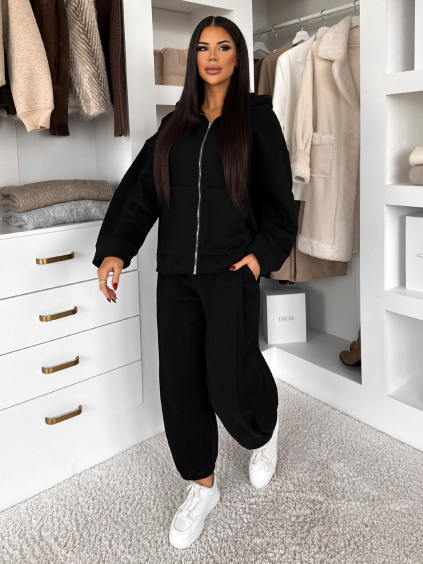 Černé pohodlné bavlněné tepláky MOTION