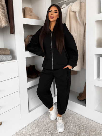 Černé pohodlné bavlněné tepláky MOTION