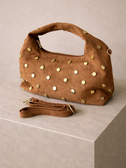 42F35B77 BB97 401B B8D3 AD96D4A5E80A