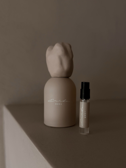 Vzorek Eau de Parfum ORÉE · květinová jemnost & hedvábné dřevo · 2,5 ml