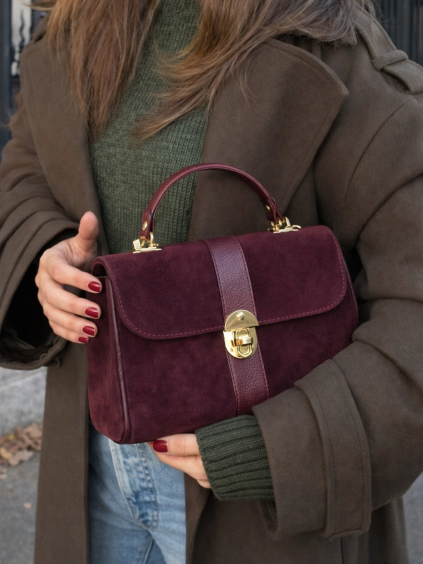 3BE957CA B7BC 4D46 A8B7 B6856F264CAD