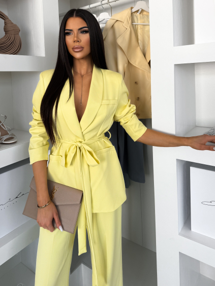 Žluté elegantní sako THELYA s vázáním