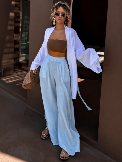 FBAA0FFB B3C8 4DE3 824E 8053447AD3D4