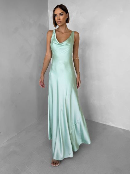 Světle zelené saténové dlouhé šaty MIREVE s odhalenými zády
