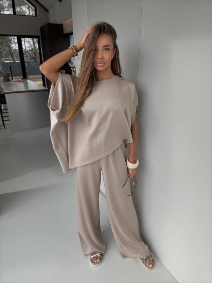 Béžový kalhotový luxusní elegantní komplet ECRIA