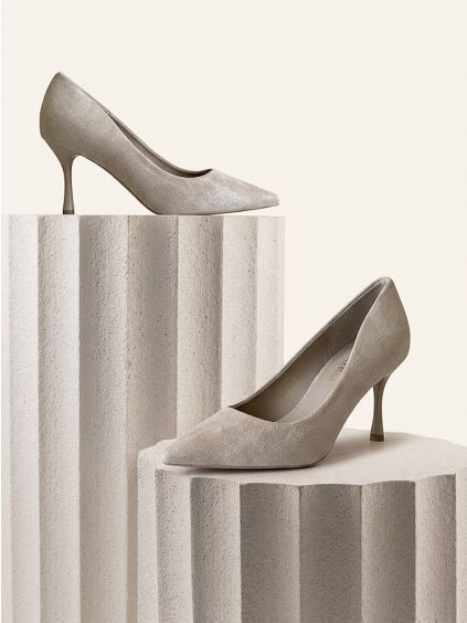 Béžové semišové lodičky ORIVA na podpatku