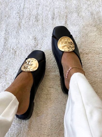 Černé nazouvací elegantní pantofle AVEXI s ozdobou