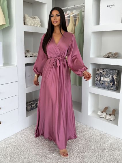 Malinové saténové elegantní šaty WOMAN s dlouhým rukávem