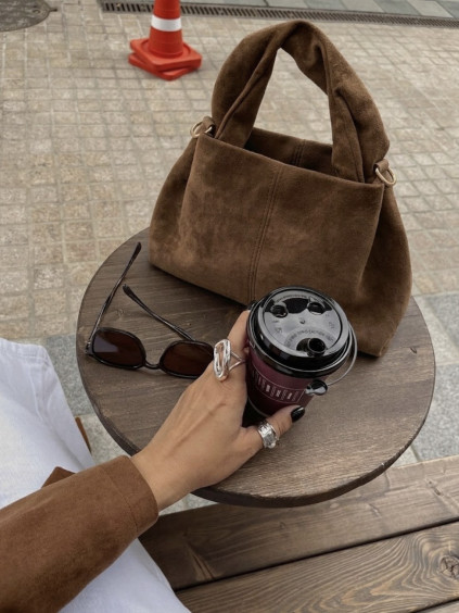 Hnědá elegantní semišová mini kabelka FIORENA