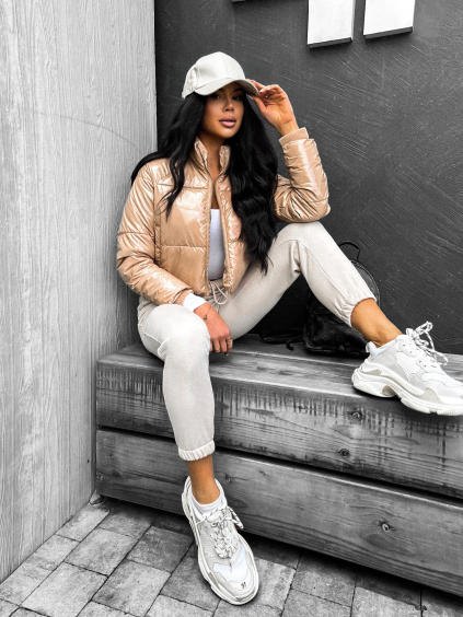 4E60F6FF A520 4172 8253 53A743A233EB