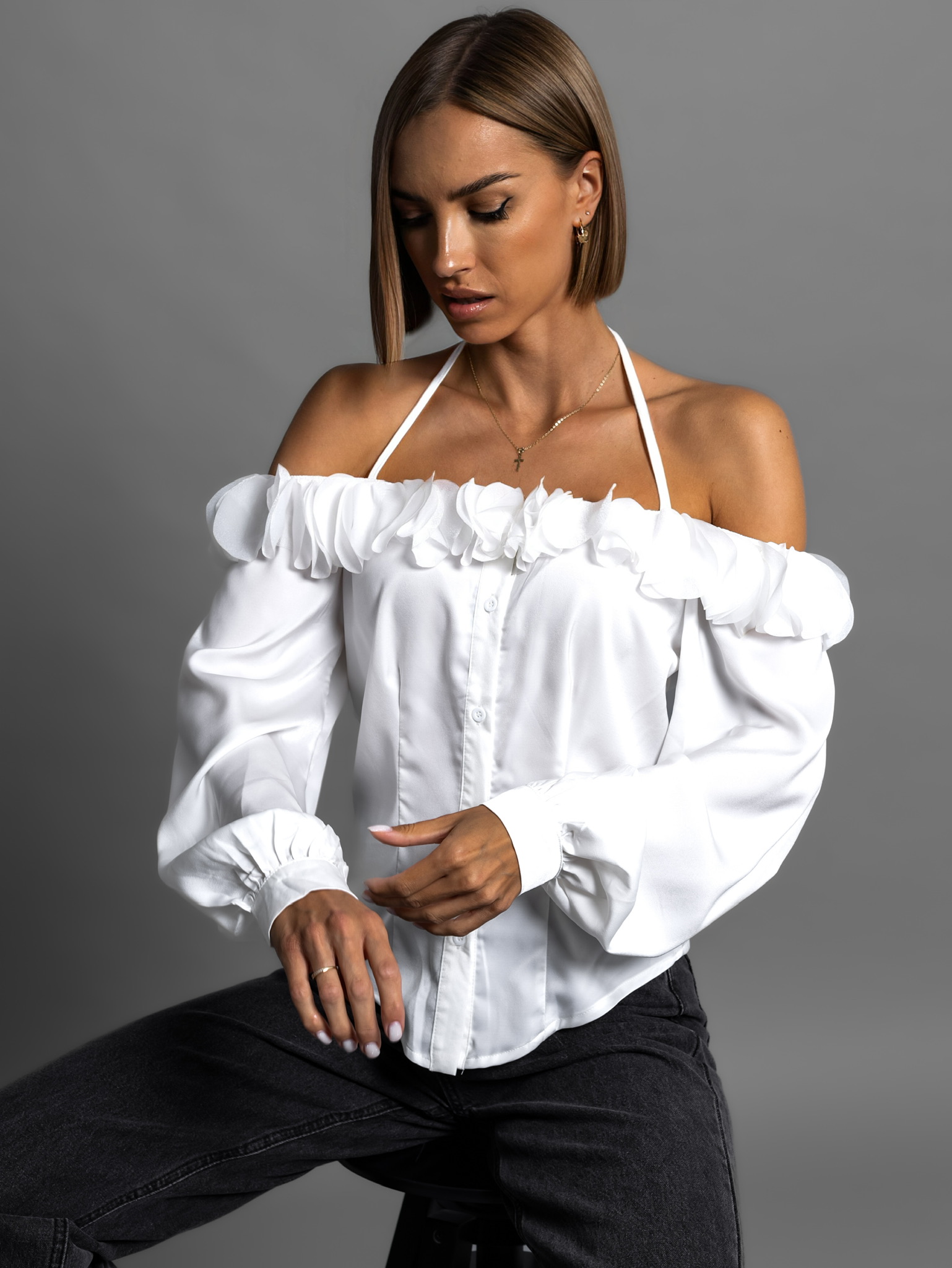 Bílá elegantní halenka SYLVESTR Velikost: M/L