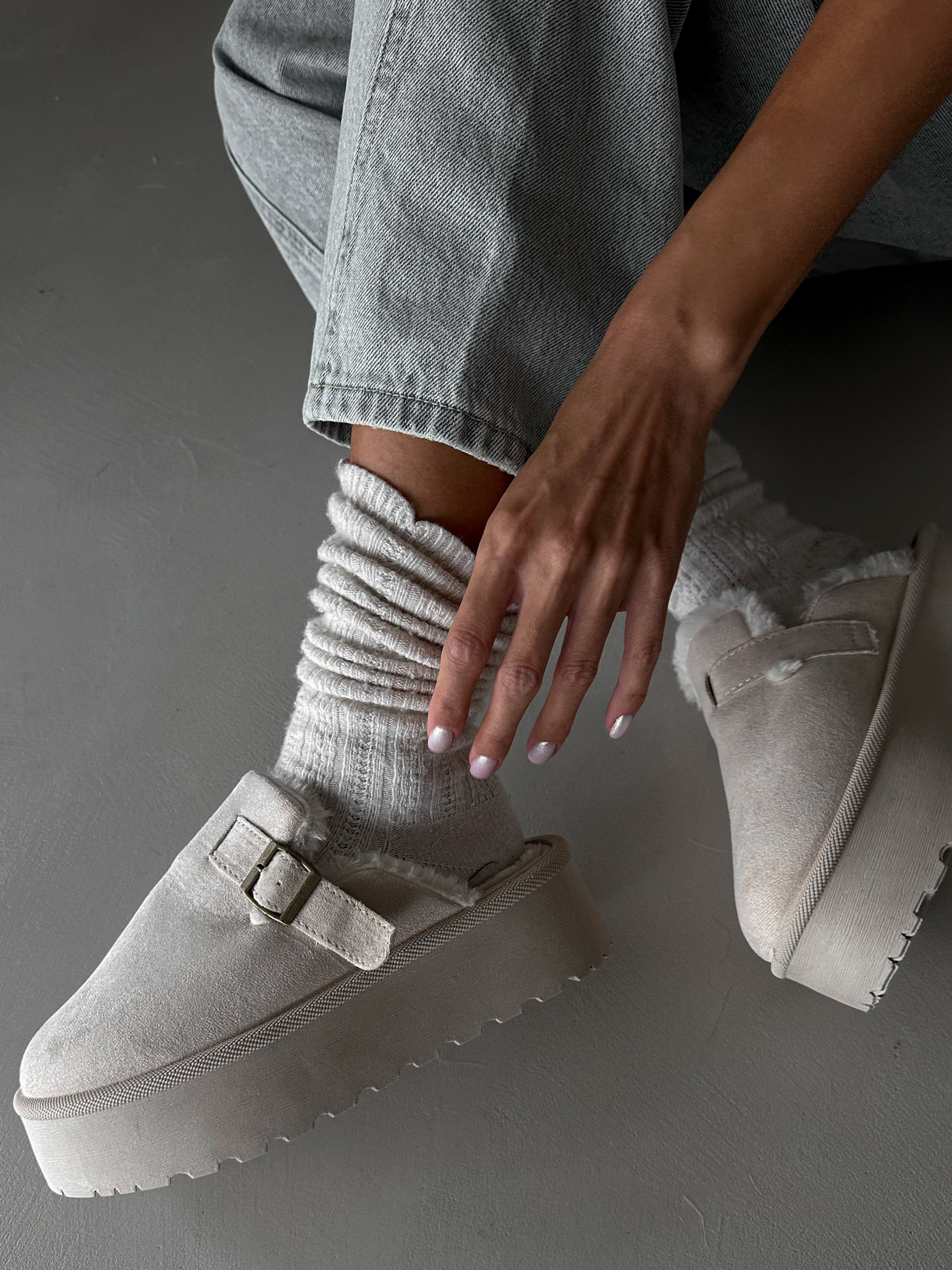 Krémové boty BUCKLE s vysokou podrážkou 