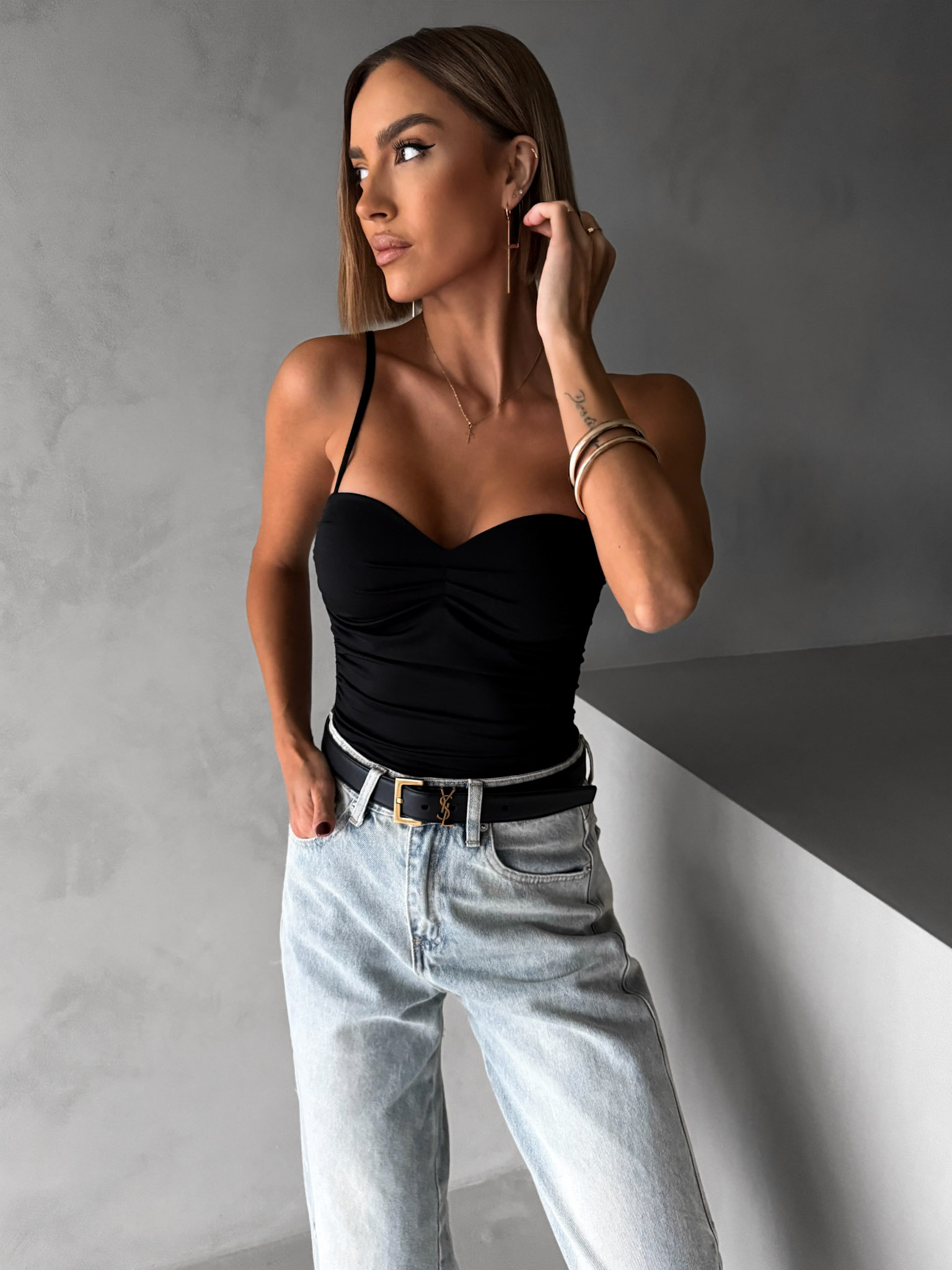 Černé elegantní body korzet AMIRLAN Velikost: M/L