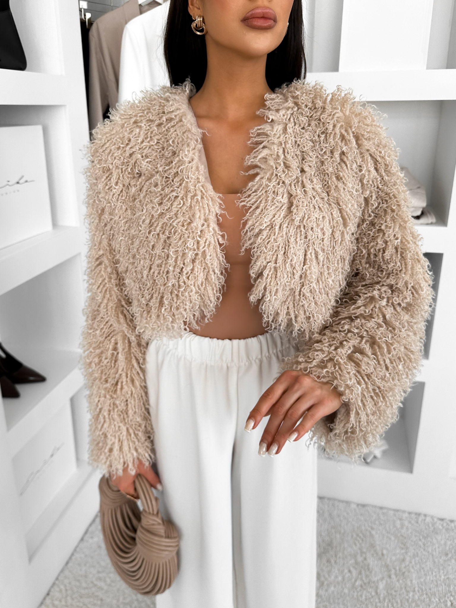 Levně Béžový faux fur krátký kožešinový kabátek TUYEN