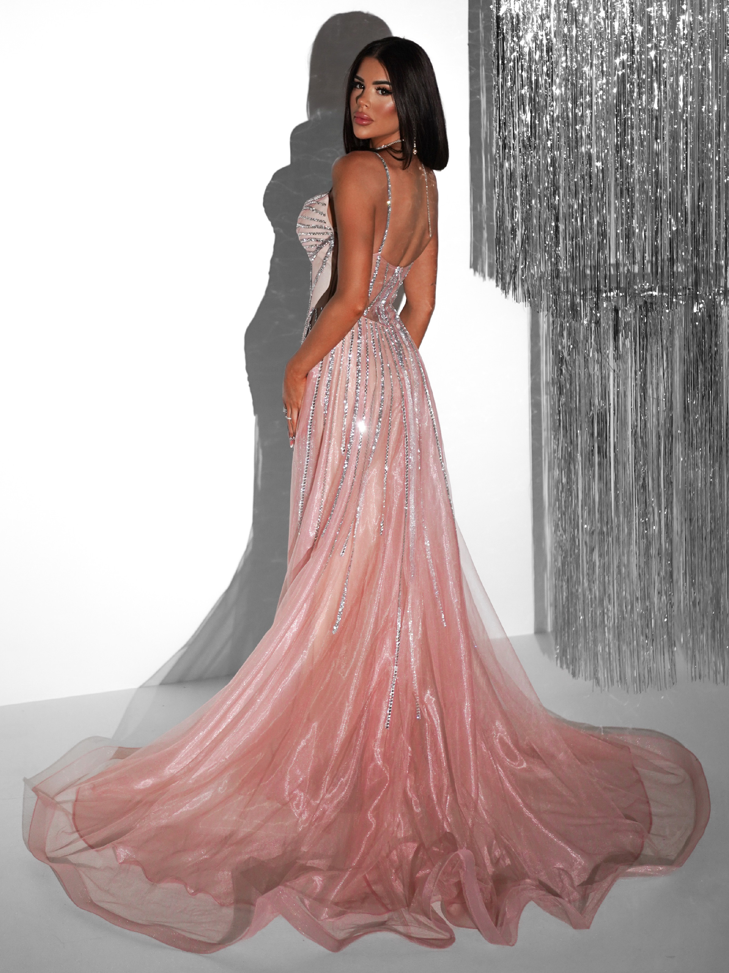 Levně Béžovorůžové luxusní plesové šaty ROBES s kamínky