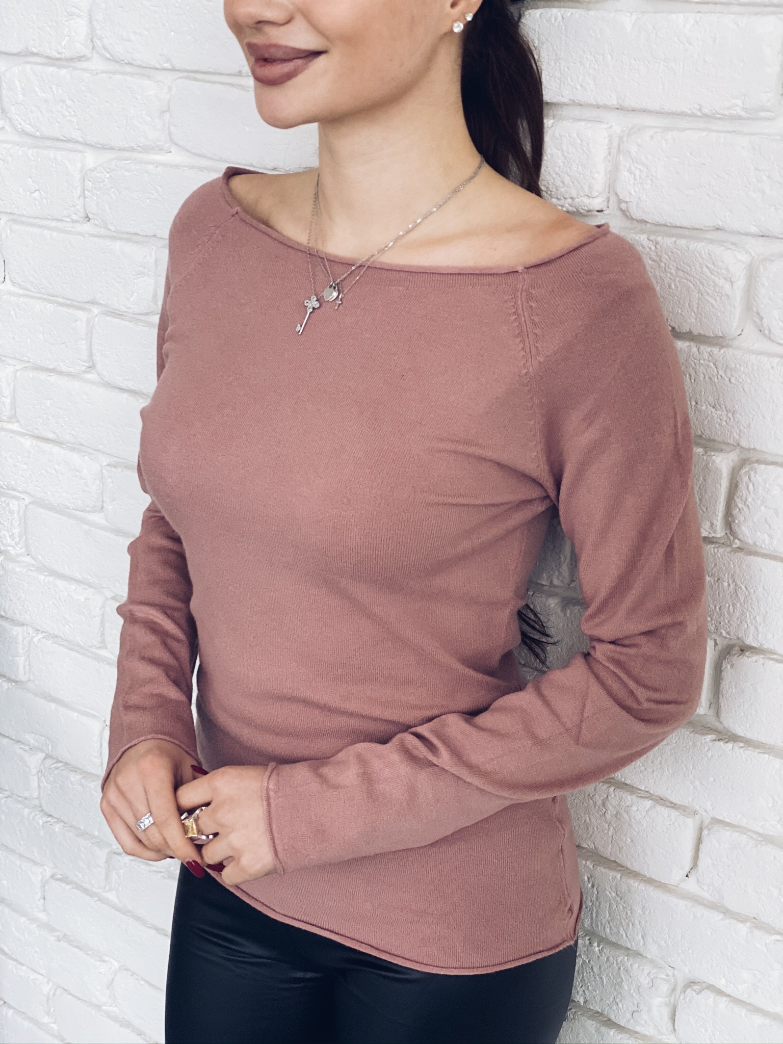 Svetřík Regia Barva: Starorůžová