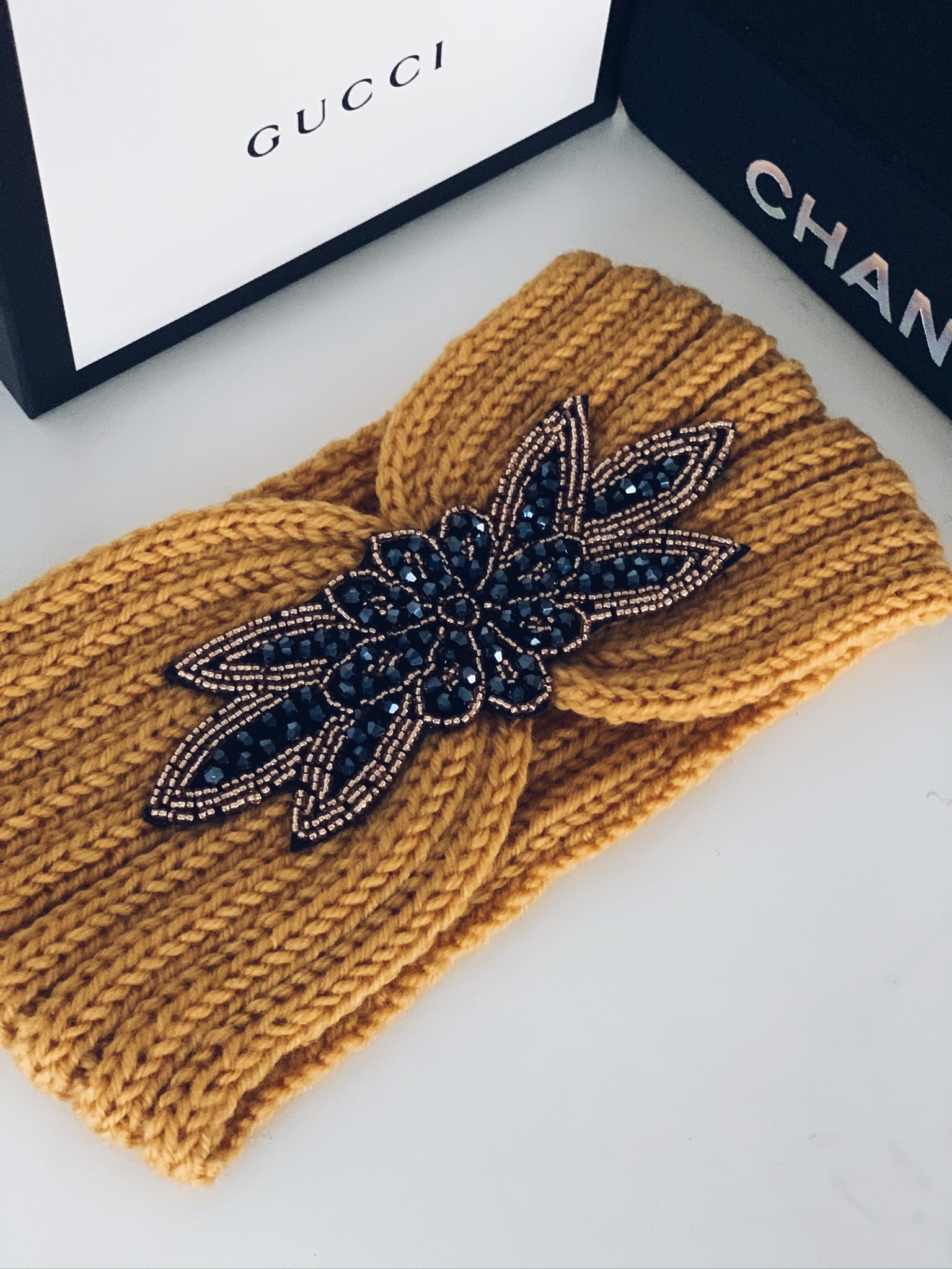 Čelenka Lotus Barva: Okrová