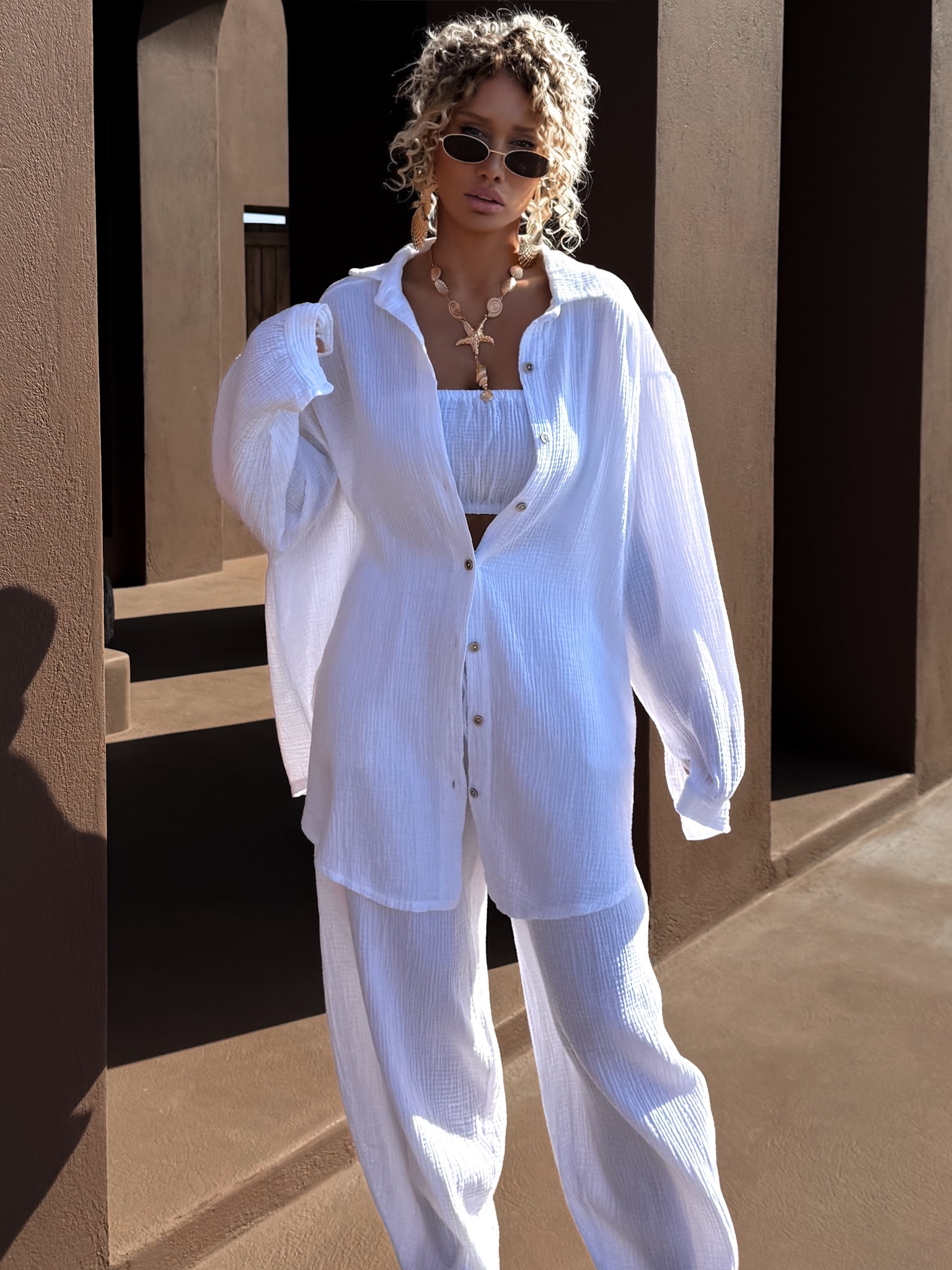 Levně Bílá mušelínová letní oversize košile MEKATHY