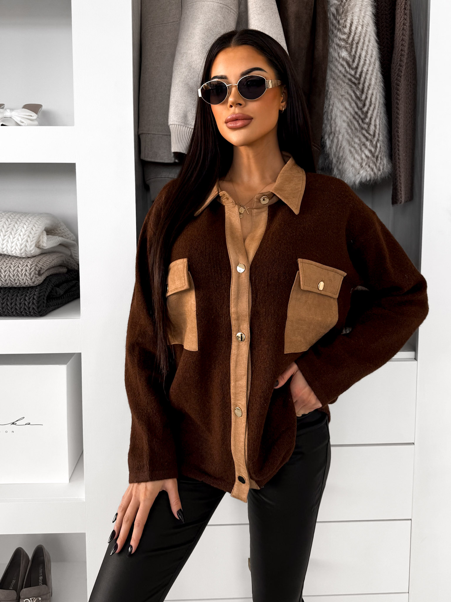 Levně Hnědý oversize košilový svetr ECLANT s knoflíky 