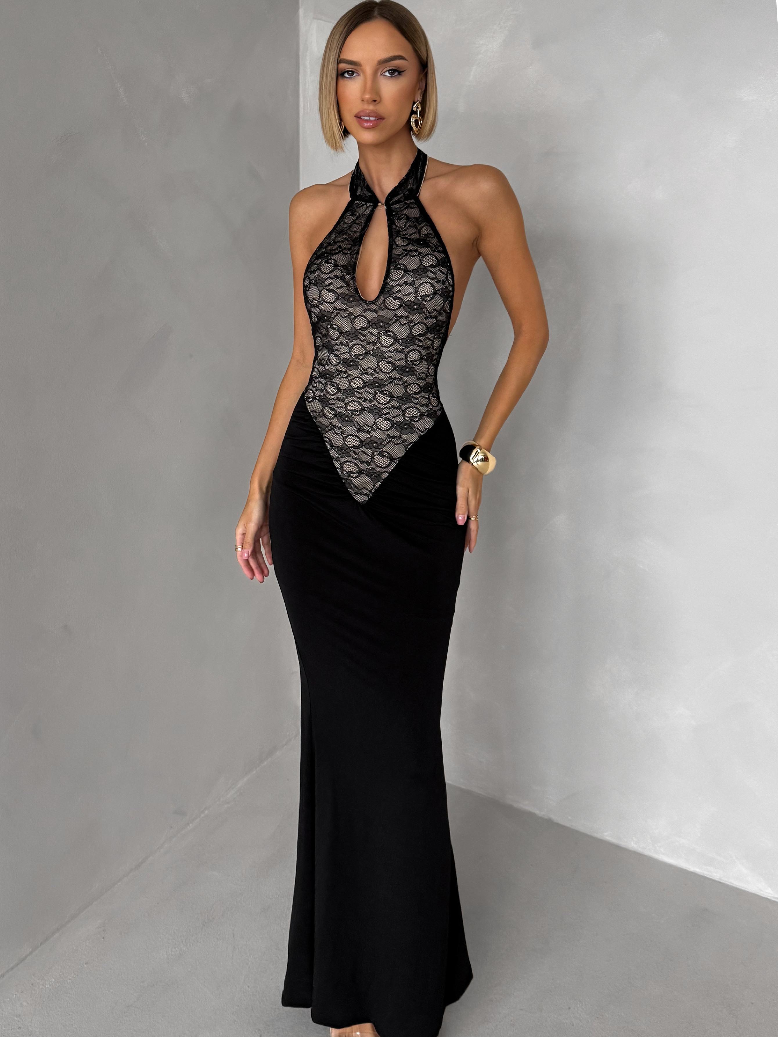 Levně Černé elegantní krajkové dlouhé šaty VELISSA