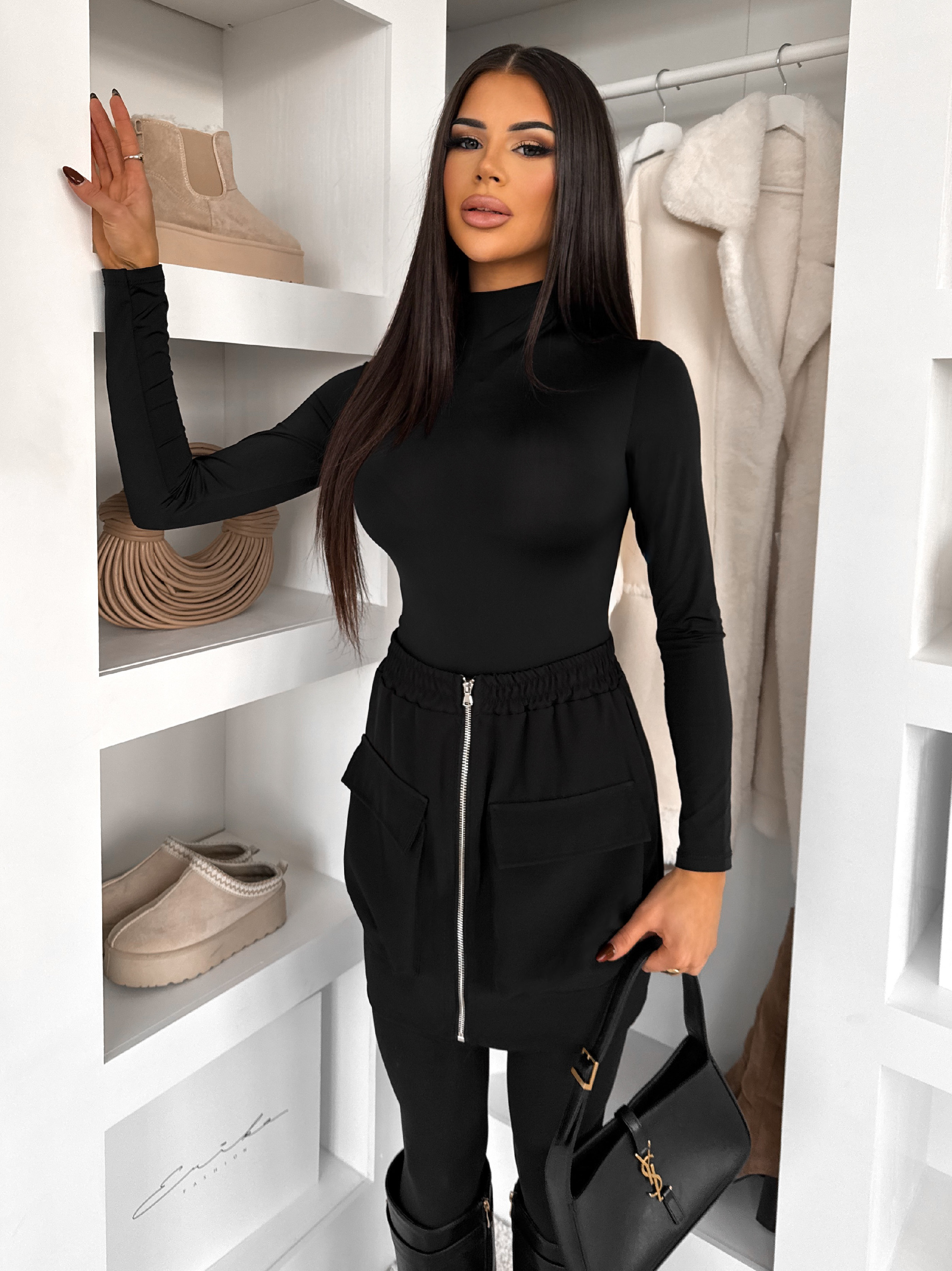 Levně Černé elegantní body rolák UNIDRO s dlouhým rukávem