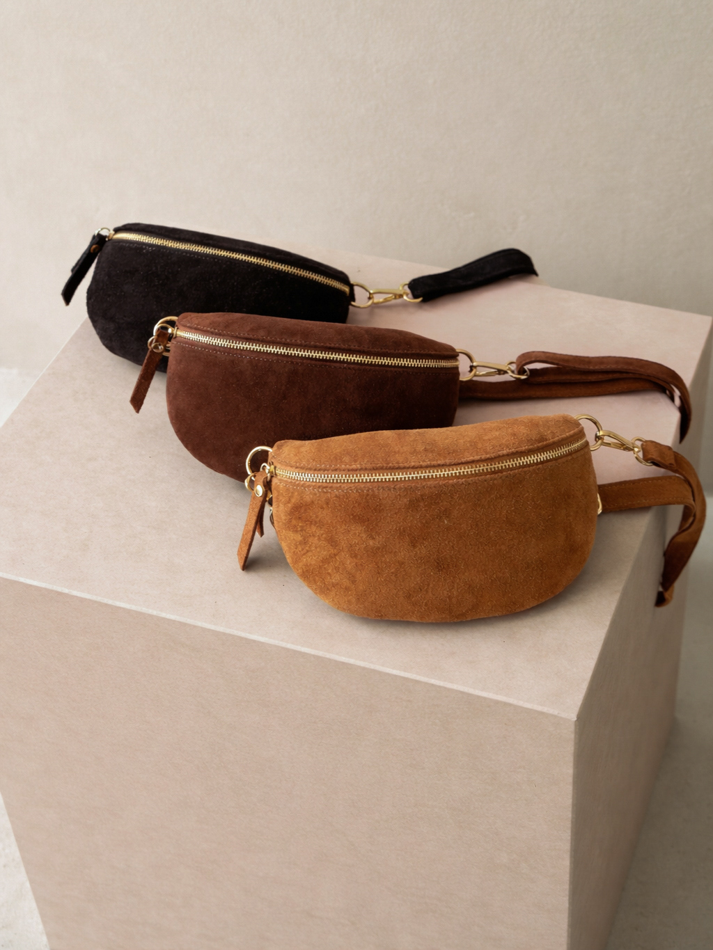 Hnědá semišová ledvinka ZOKIANI 