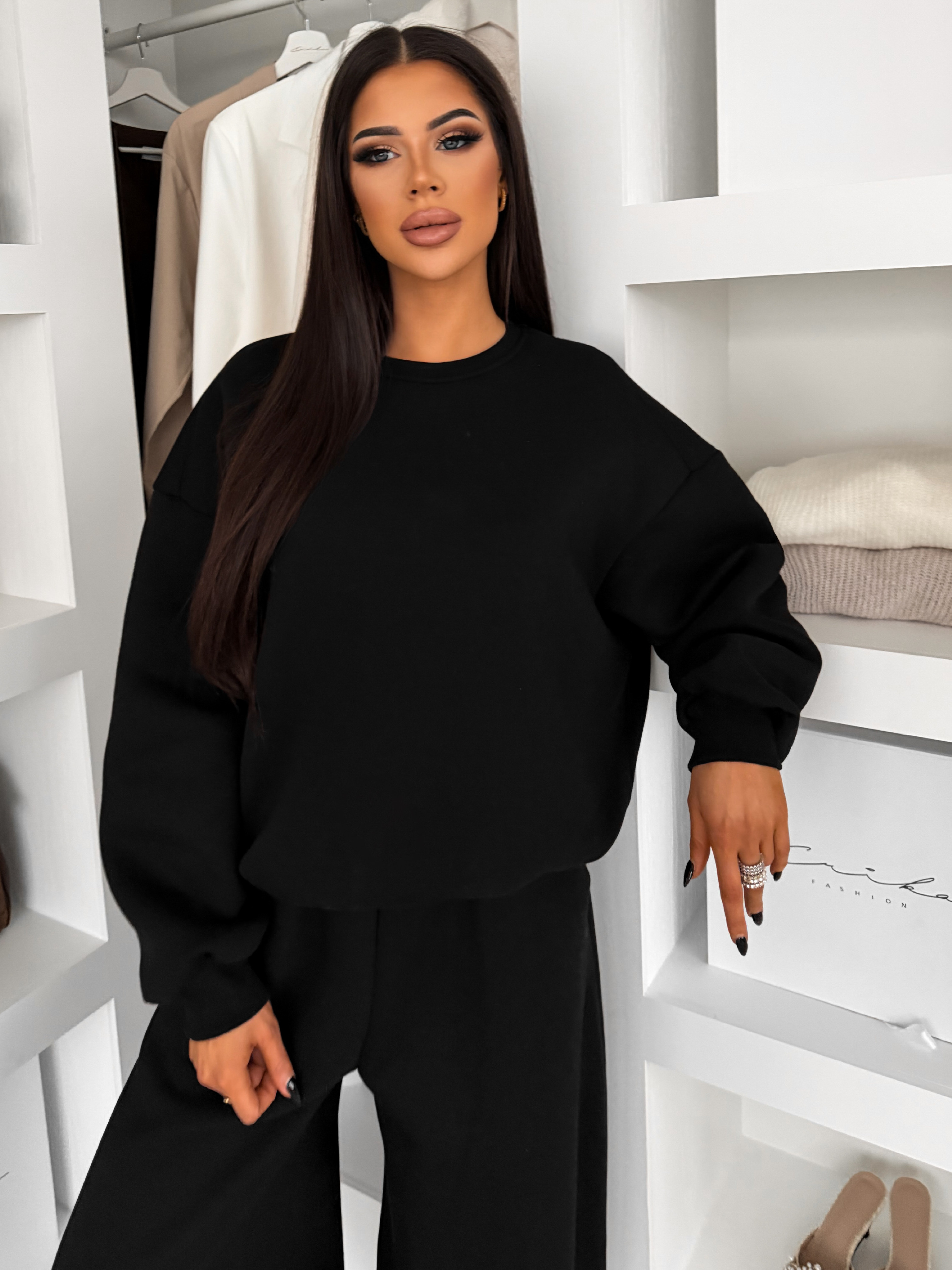 Levně Černá bavlněná zateplená oversize mikina LOFARI