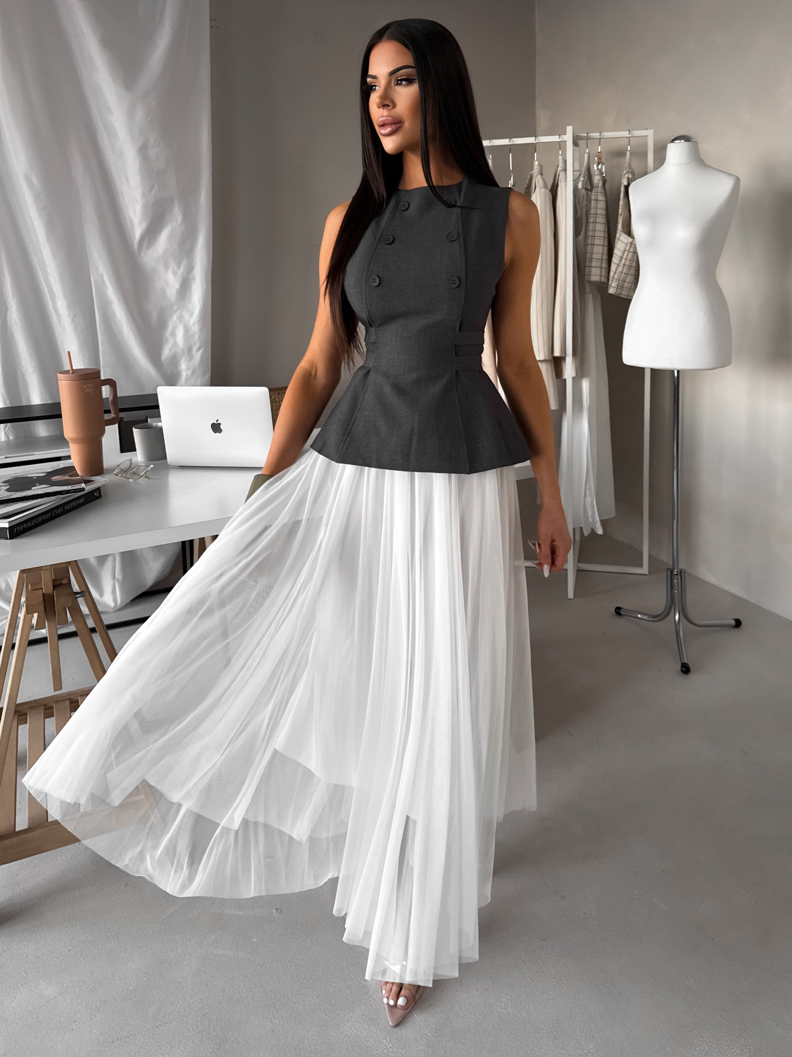 Levně Šedá elegantní vestička top GLARITKA