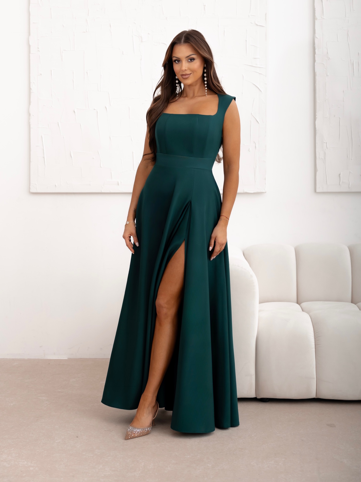 Levně Smaragdové elegantní dlouhé šaty CALIRA