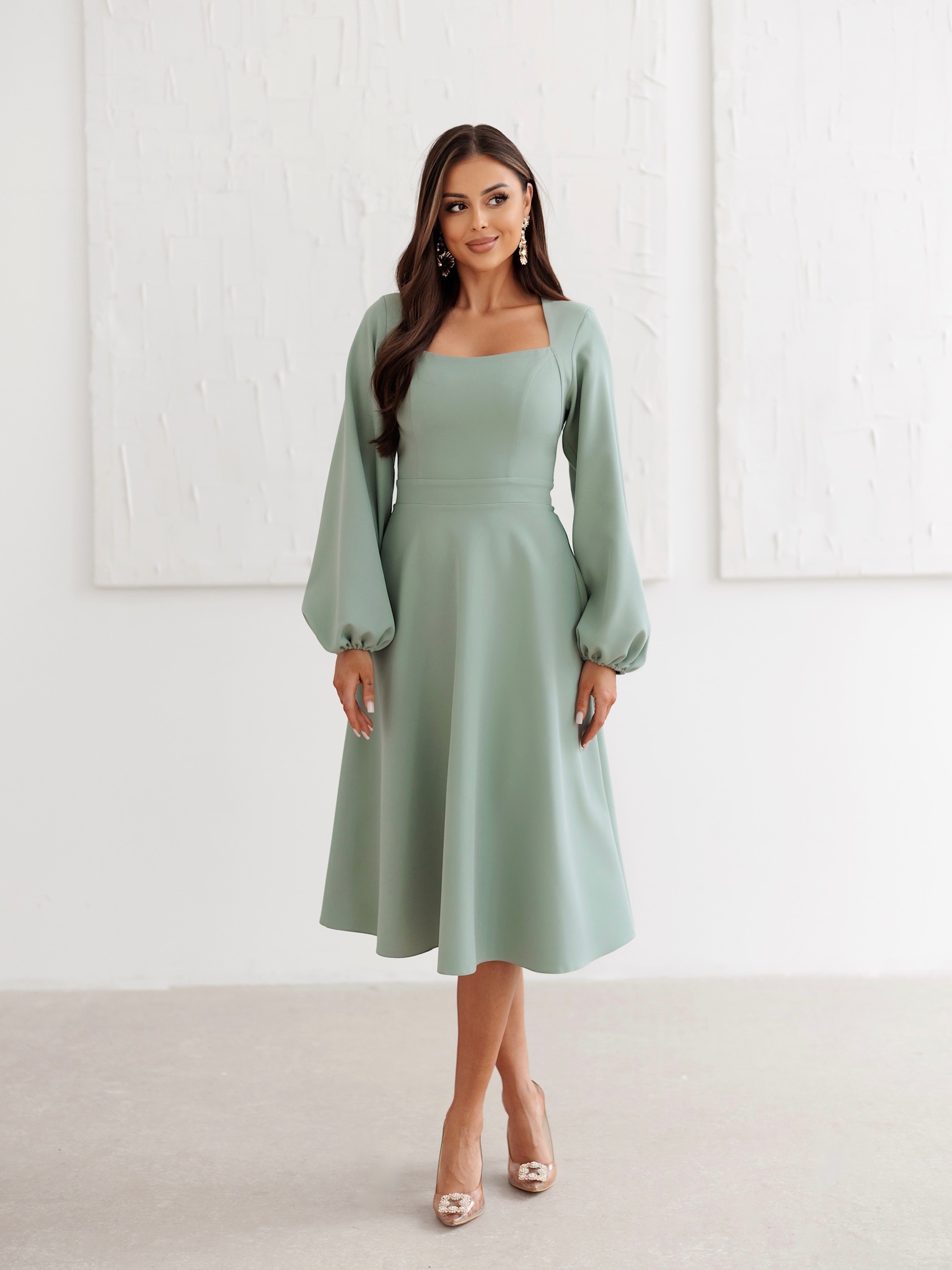 Levně Mintové elegantní midi šaty MARAYA