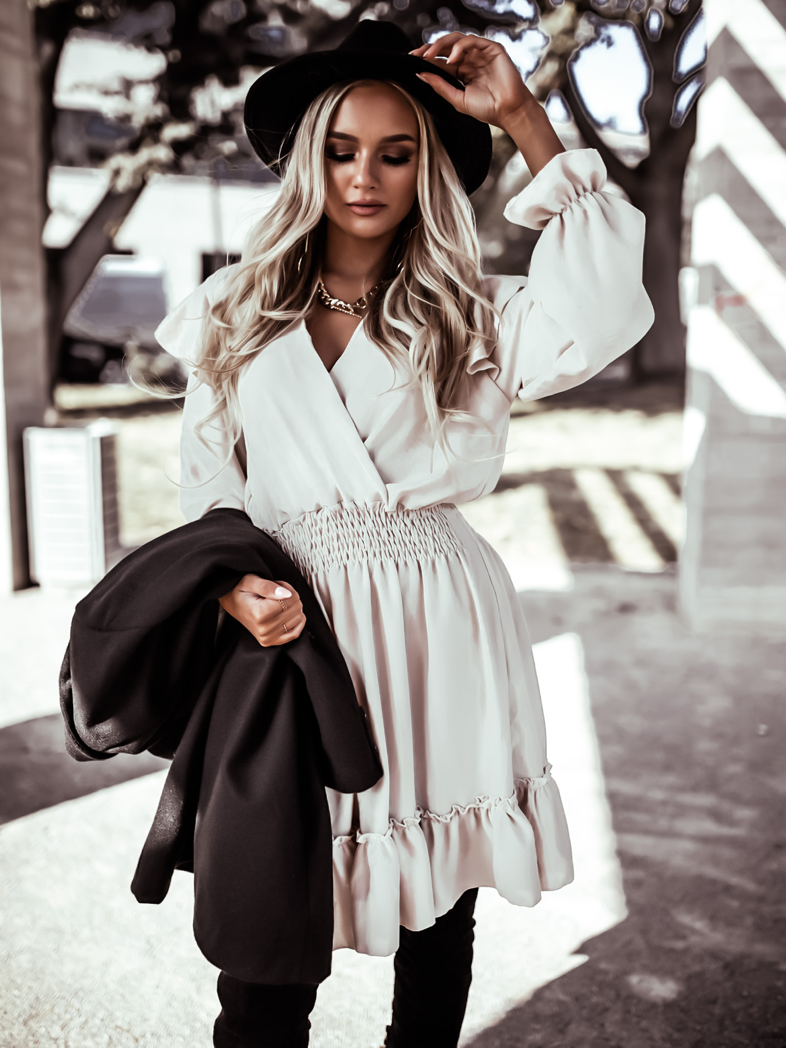 Šaty Tarryn Barva: Krémová
