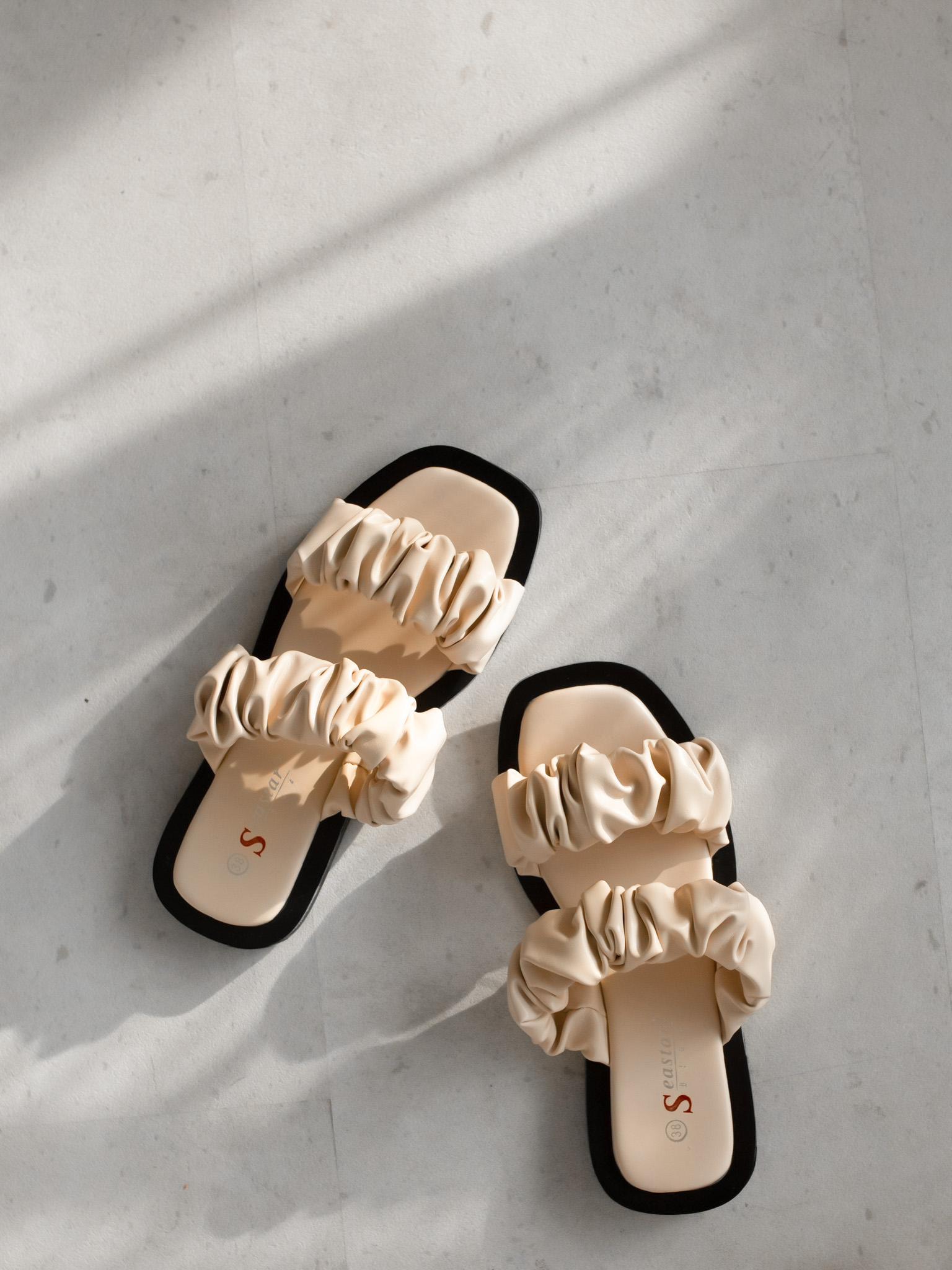 Pantofle Sydney/beige Velikost: 36