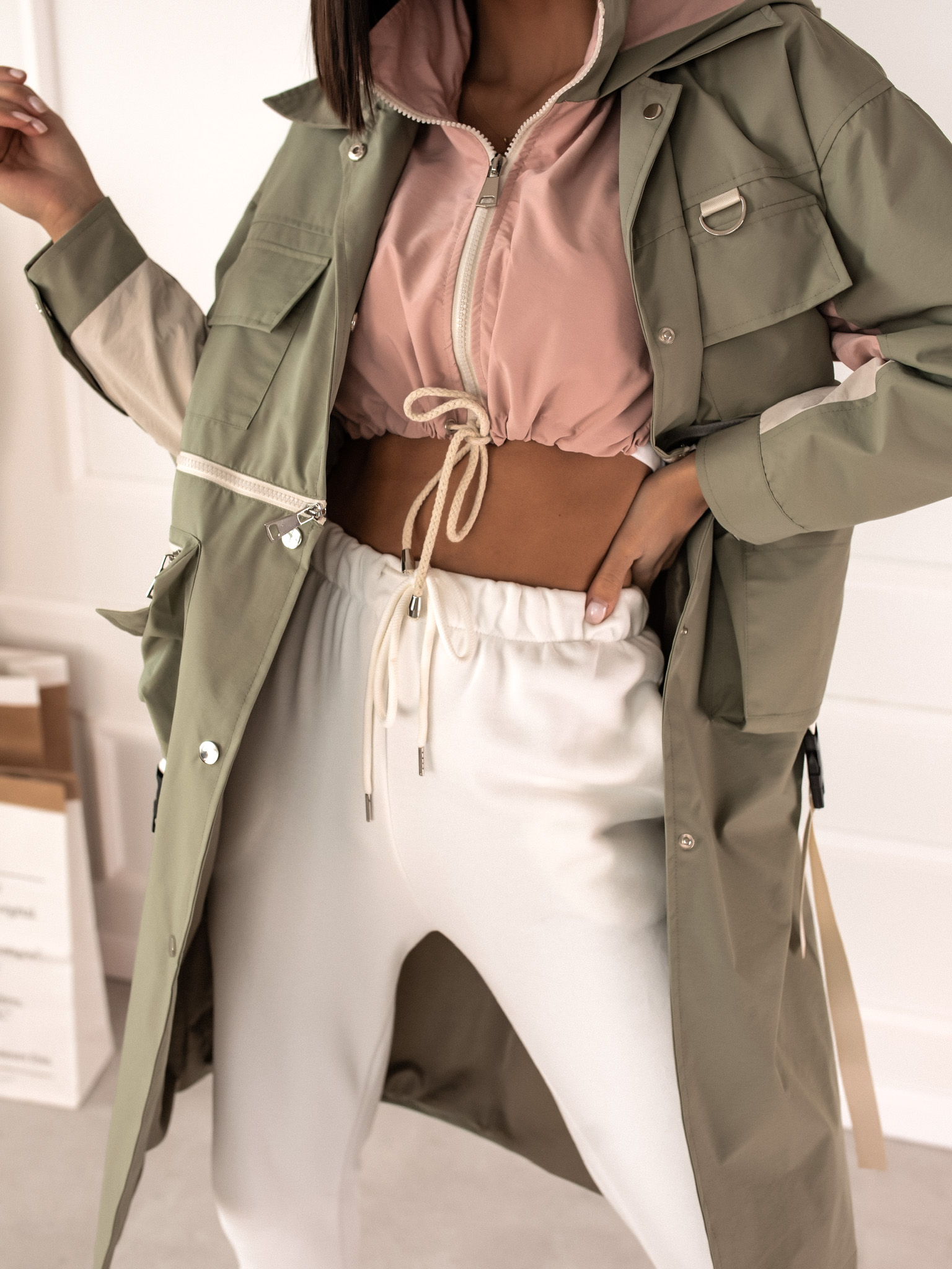 Lehká khaki parka ZOLLI na zip s odepínatelnou části Velikost: XS/S