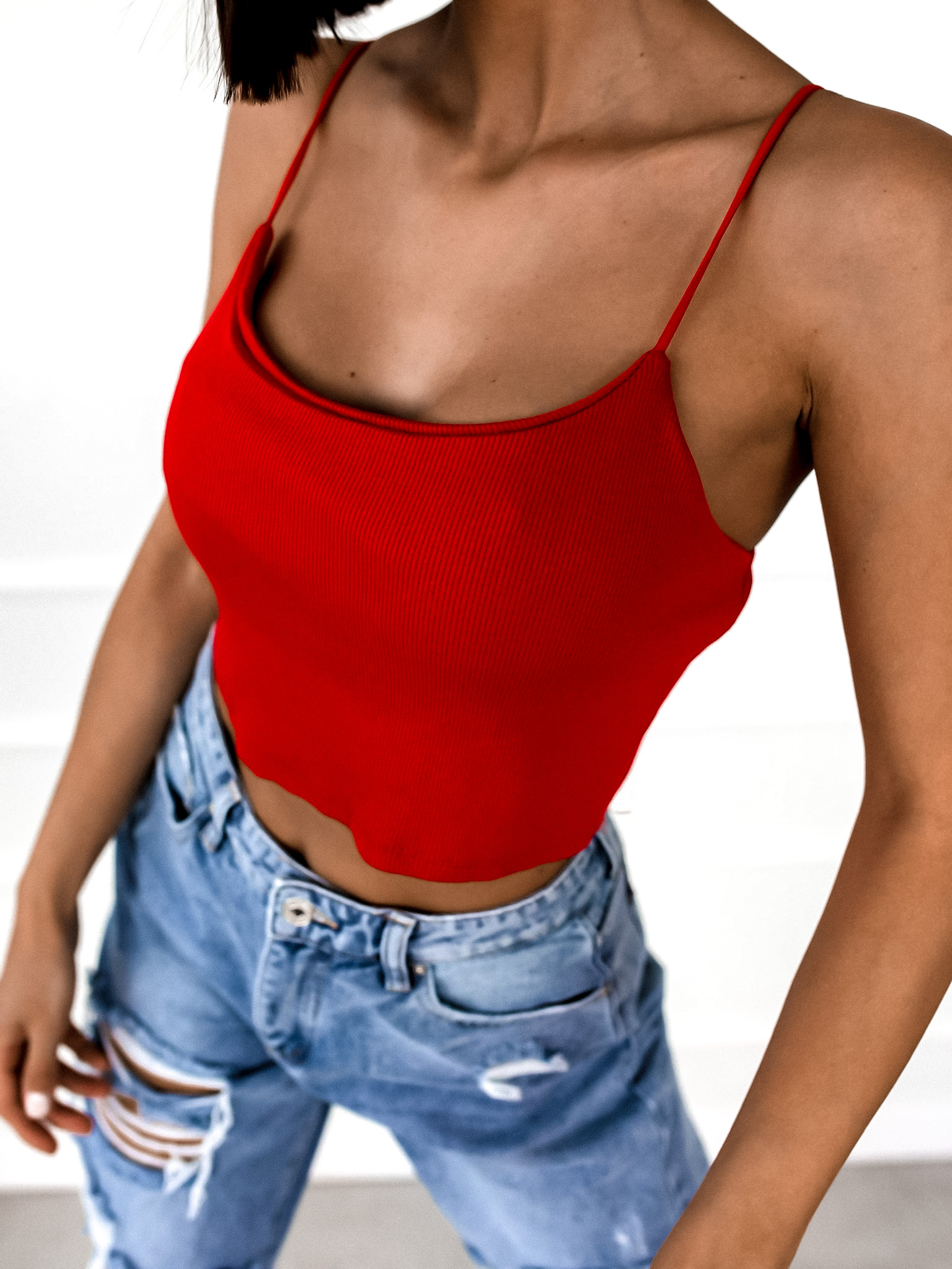 Jednoduchý žebrovaný crop top ARLOS Barva: Červená