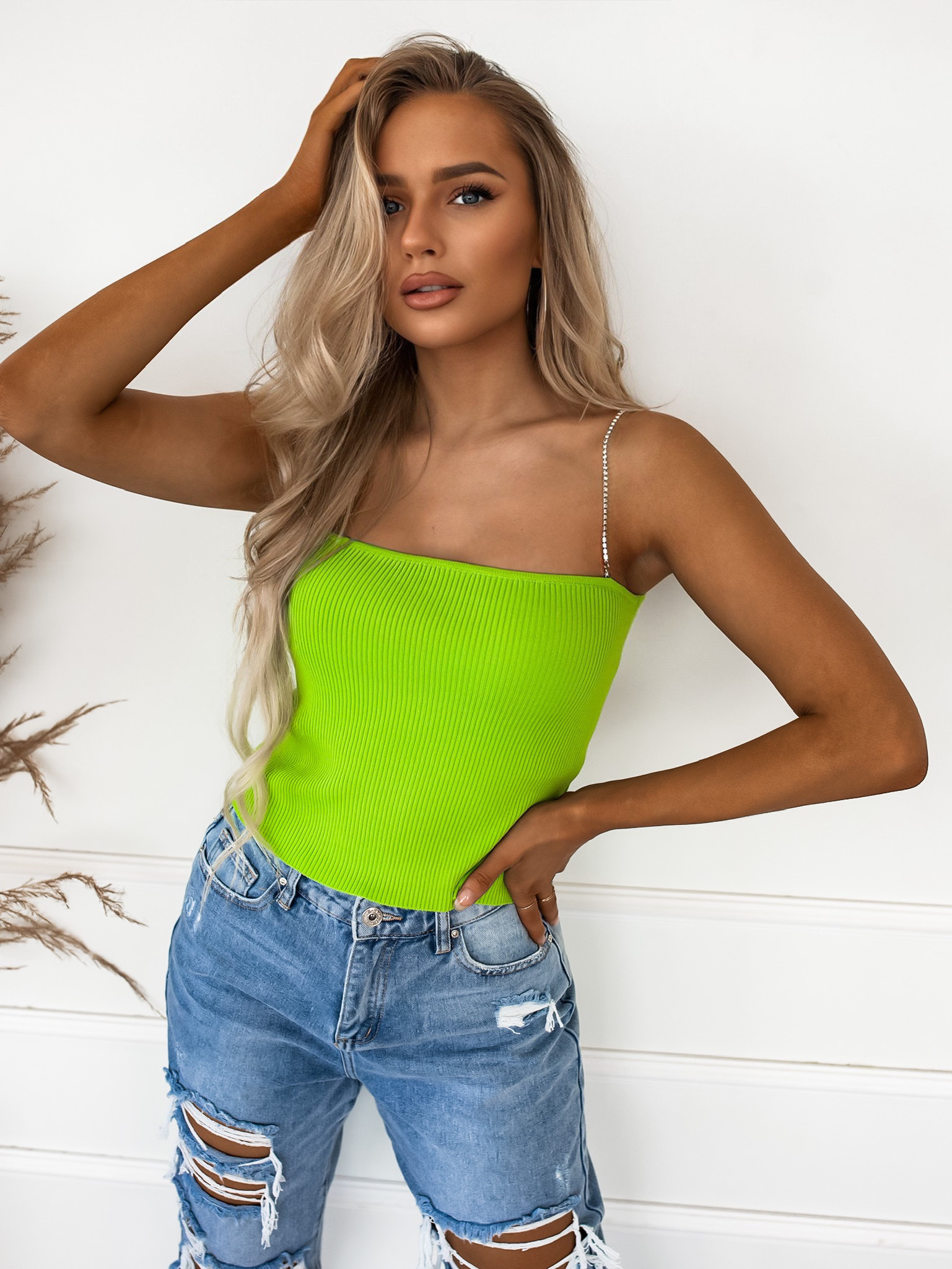 Žebrovaný crop top SUMMER s ozdobnými ramínky Barva: Zelená