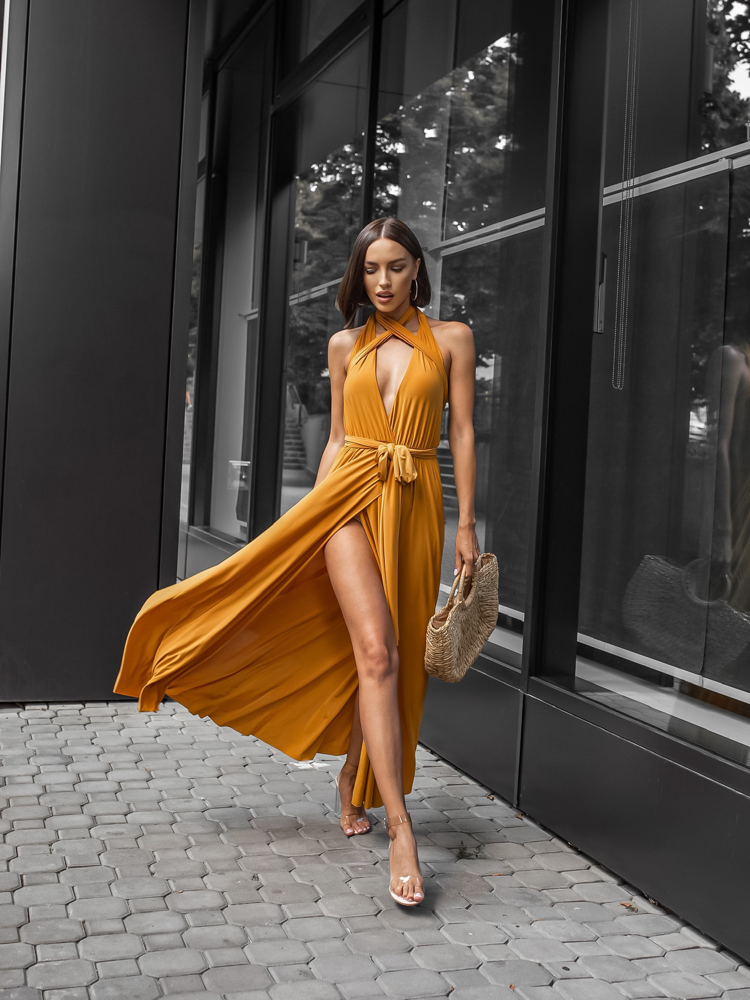 Okrové elegantní šaty KATIE s vázáním