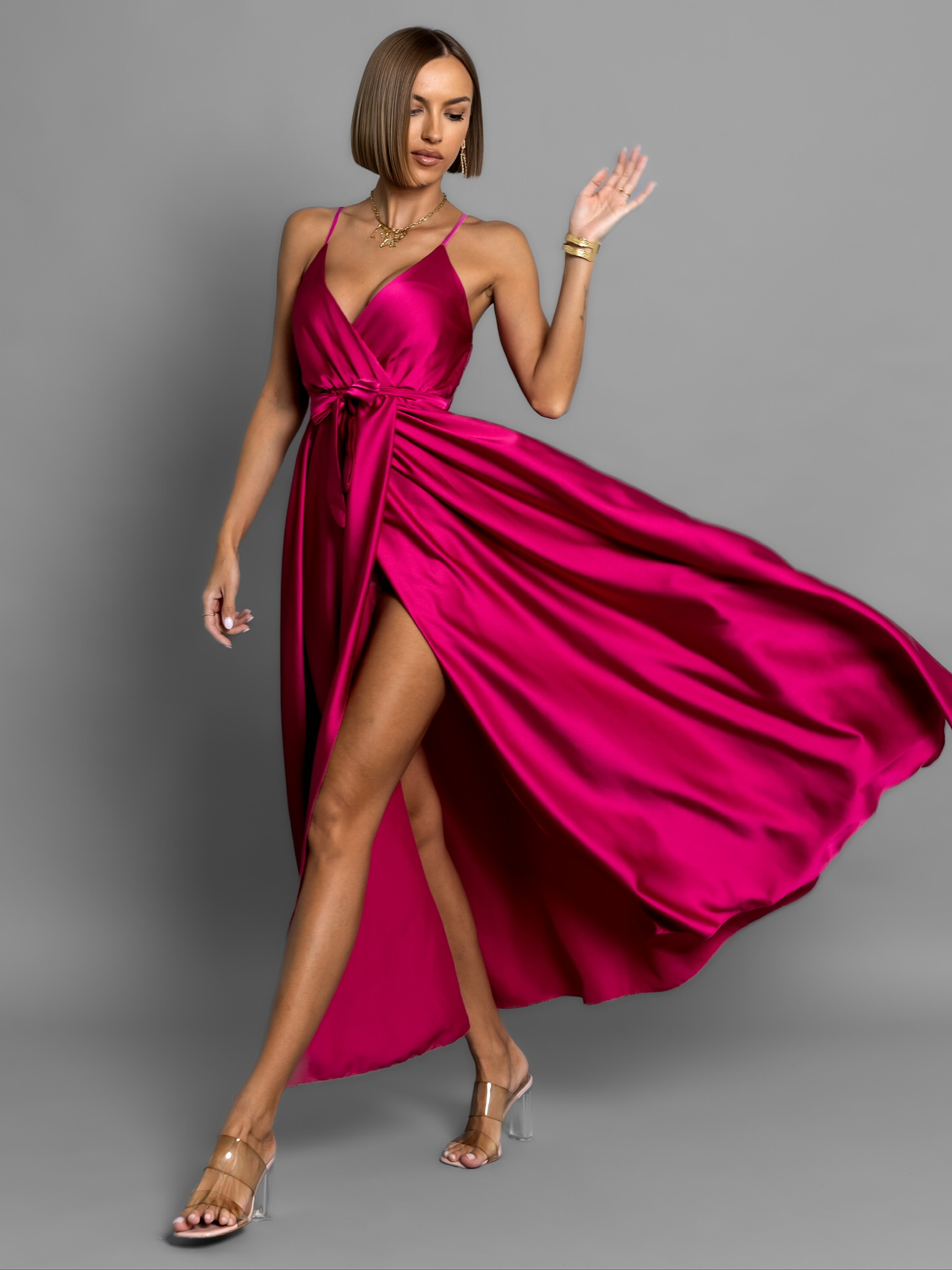 Levně Malinové elegantní dlouhé šaty FAIRYTALE