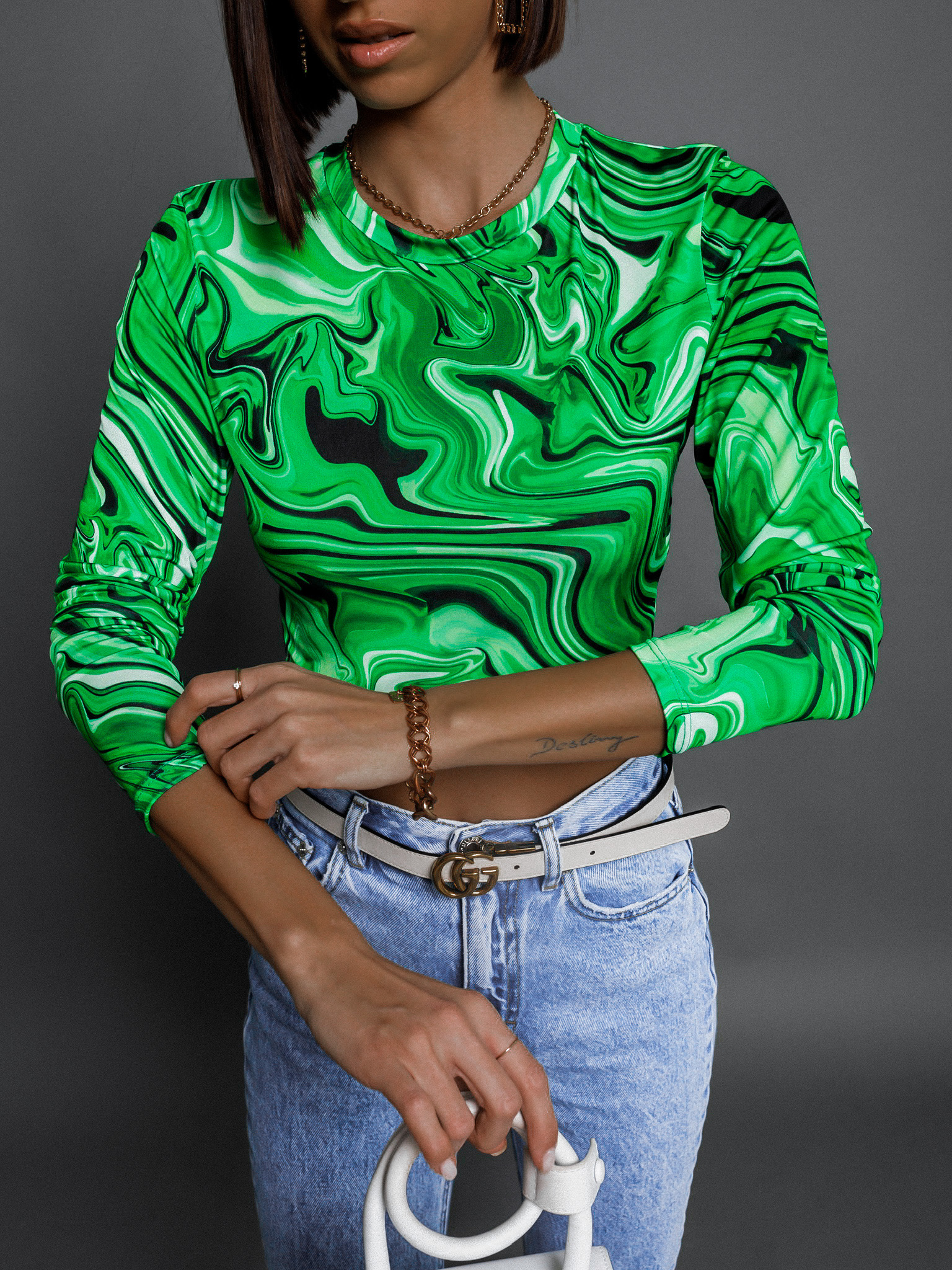 Zelený vzorovaný crop top MARHOLE s dlouhým rukávem