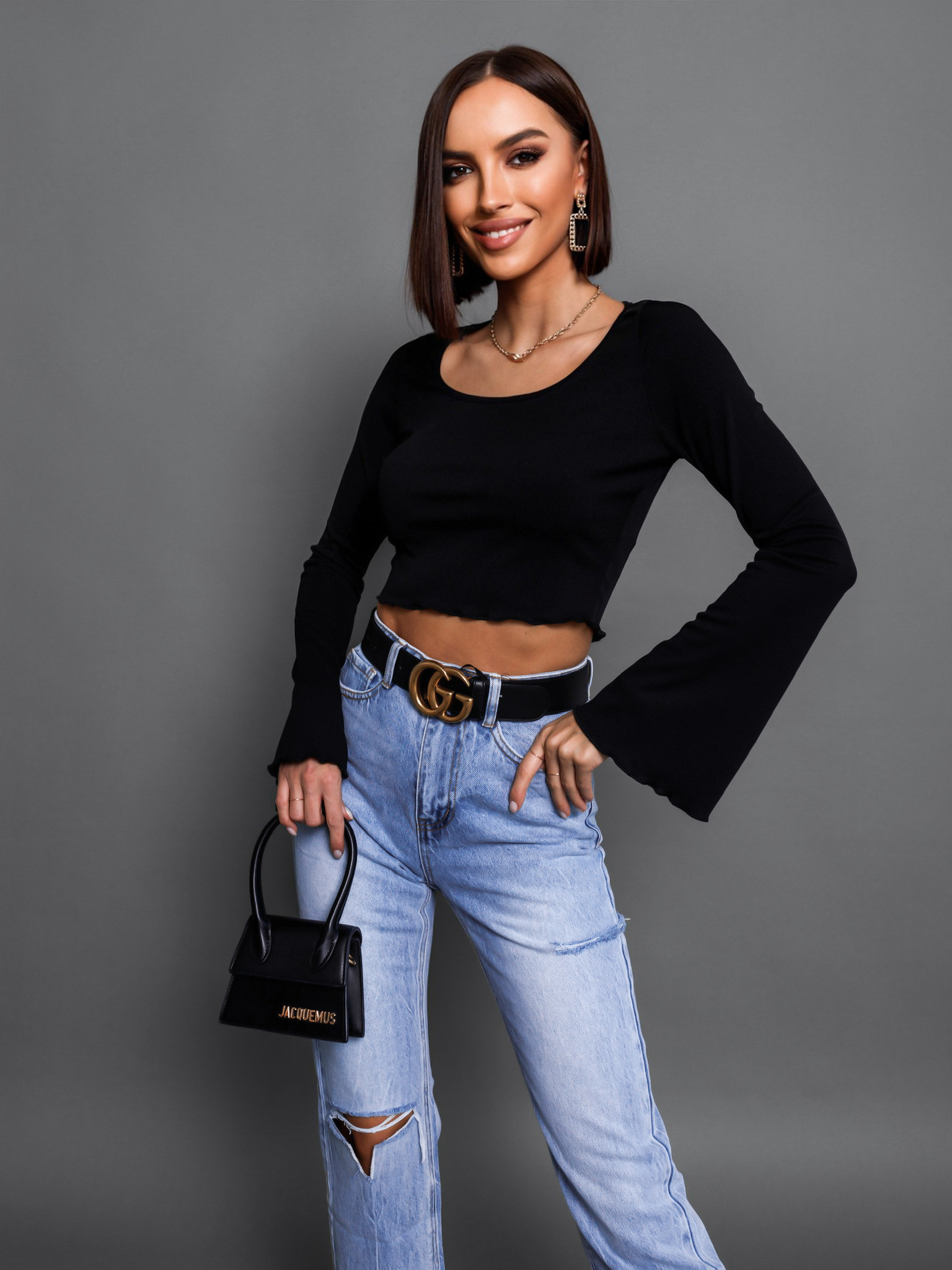 Černý žebrovaný crop top OVERNIGHT s rozšířenými rukávy