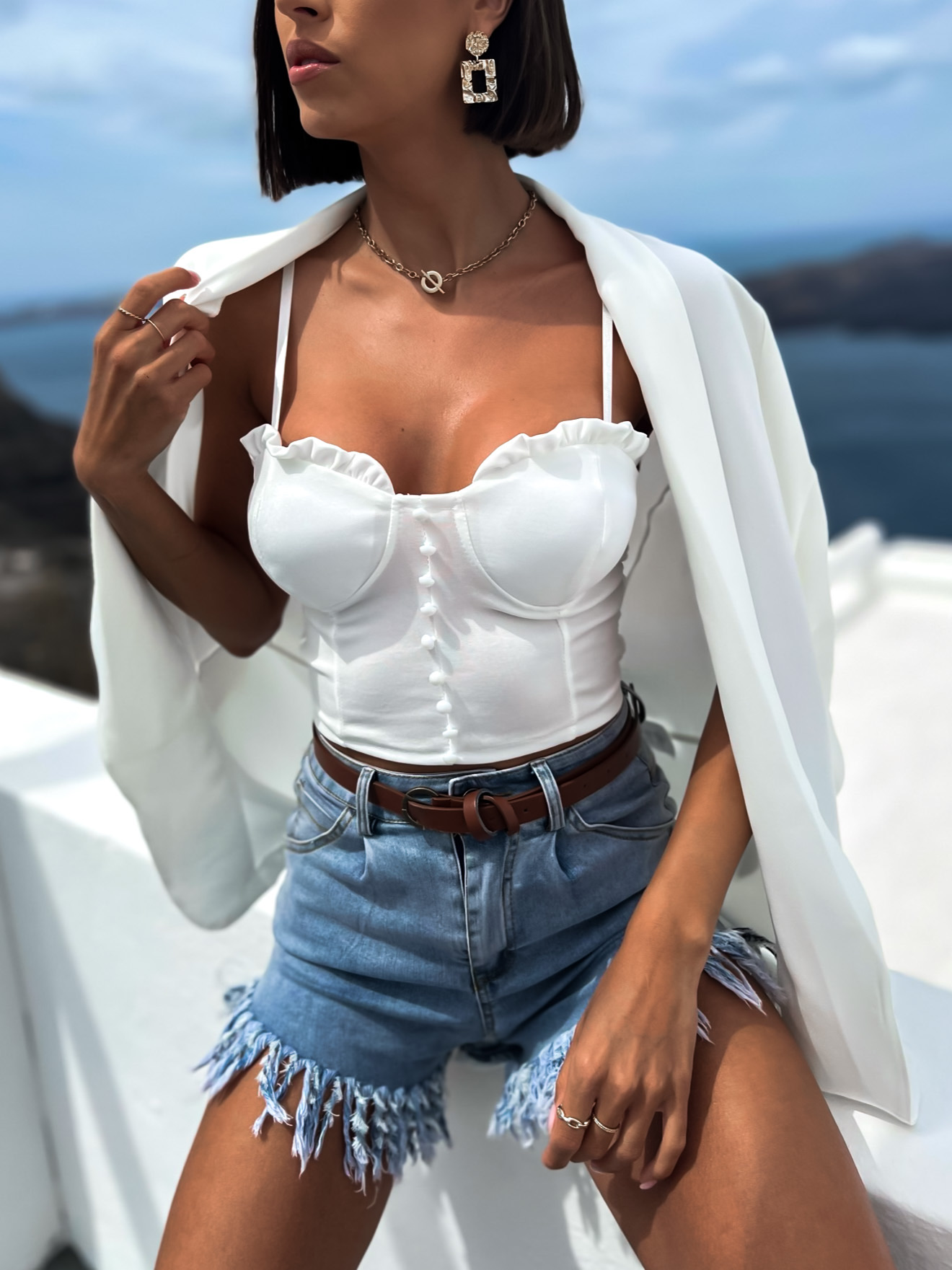 Bílý elegantní crop top CIRRUS s knoflíky